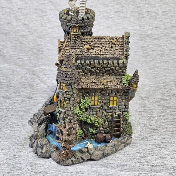 Hawthorne Village Universal Monster Frankenstein Castle Light Figurine Halloween - Picture 5 of 16